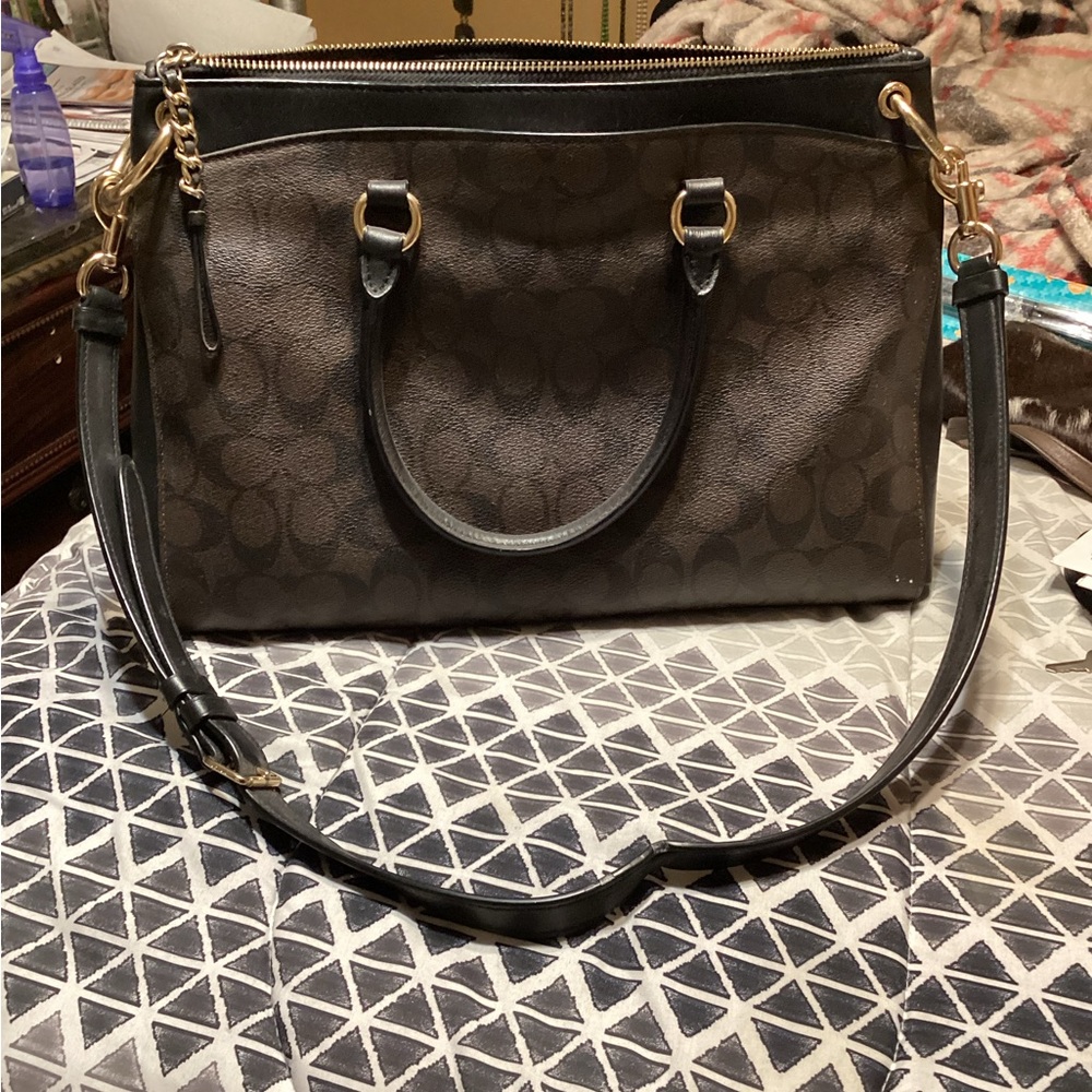 Coach purse - Picture 2 of 4